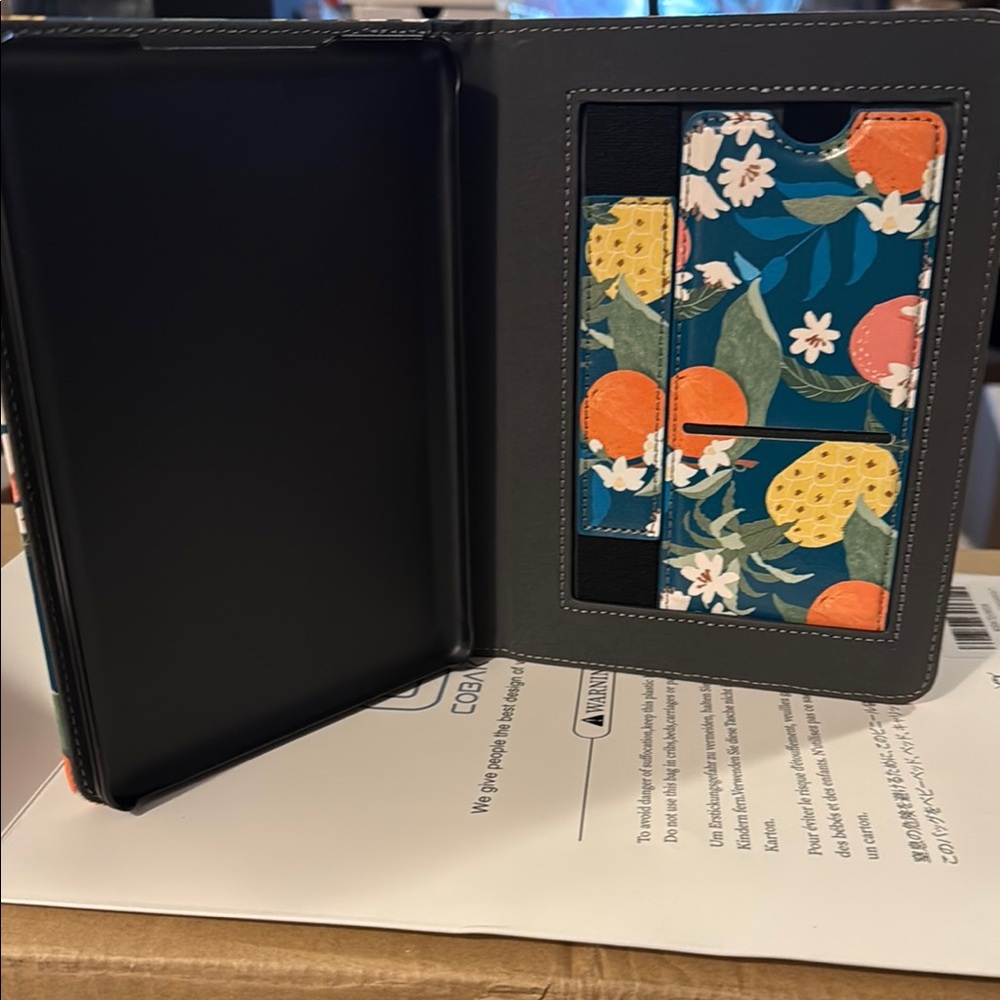Pinapples & oranges Tablet Case with Protective Design fits gen 11 kindle